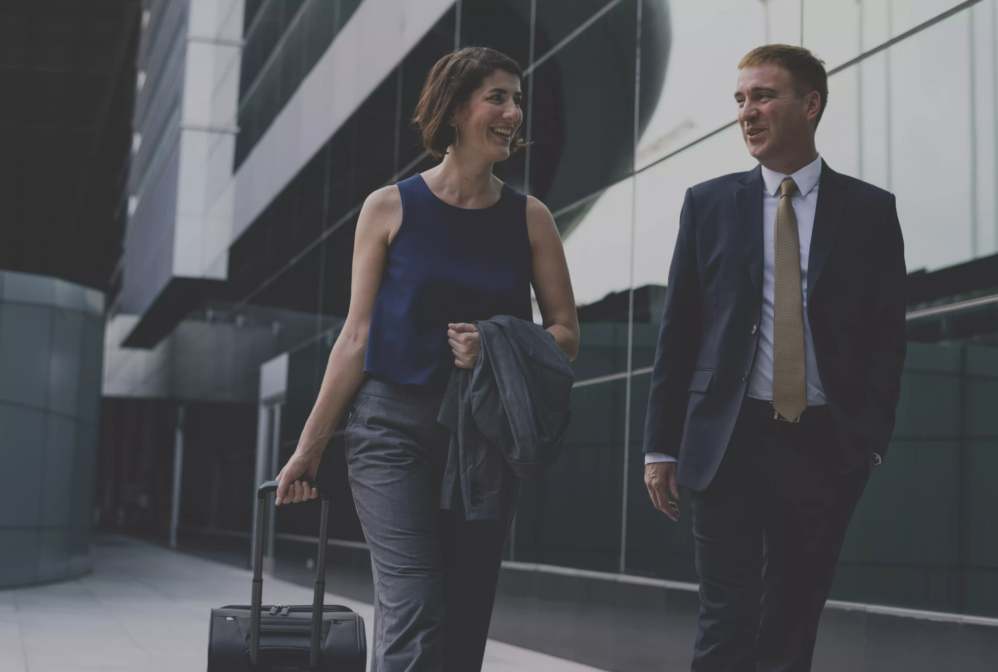 a couple arriving spousal assistance for international assignments