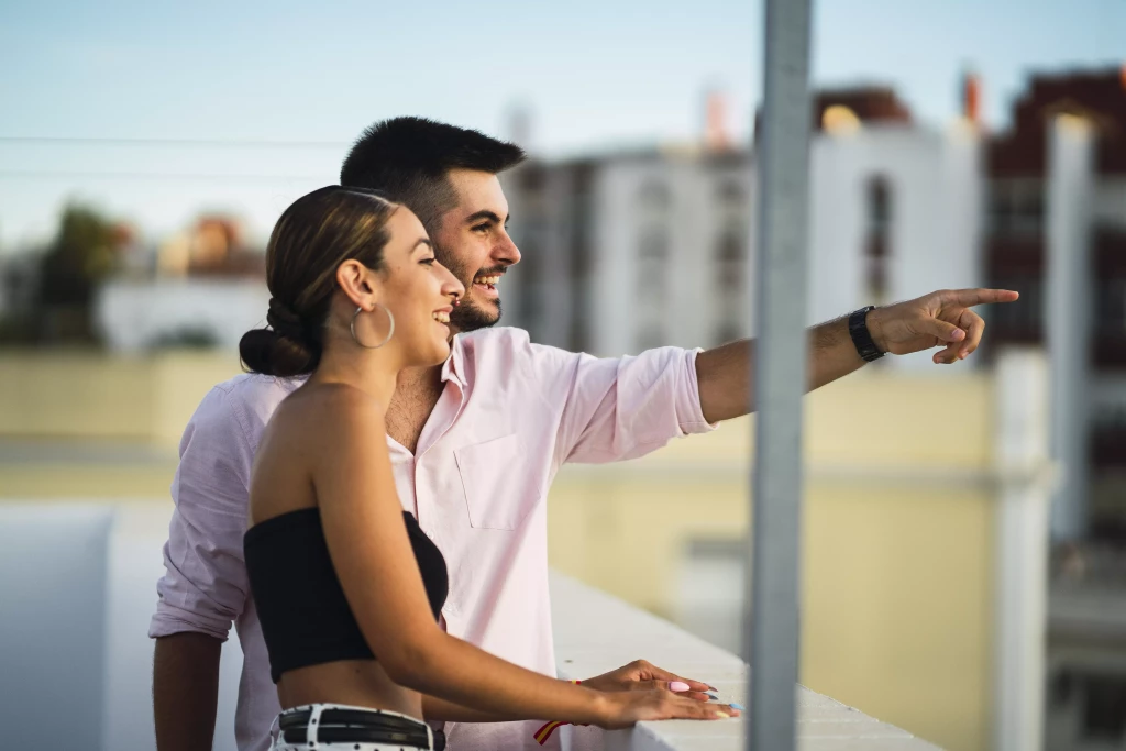 happy couple spousal assistance for international assignments